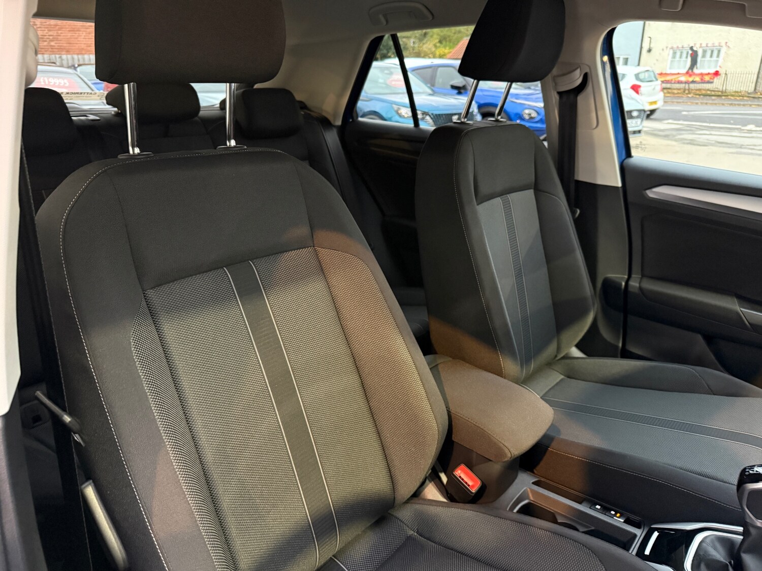 Used Volkswagen T-Roc 2025 for sale - 76391196: Photo 64