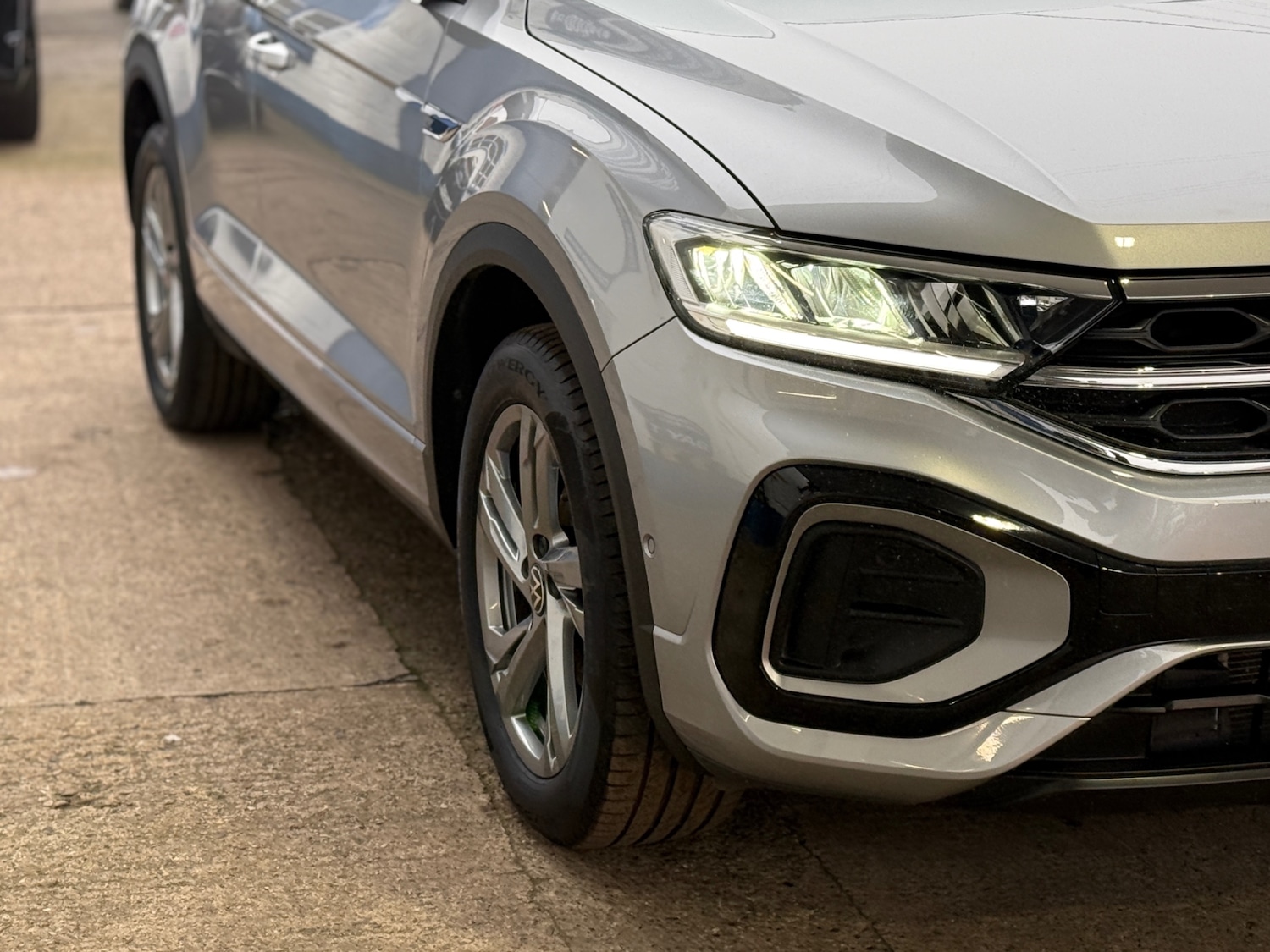 Used Volkswagen T-Roc 2022 for sale - 77001255: Photo 12