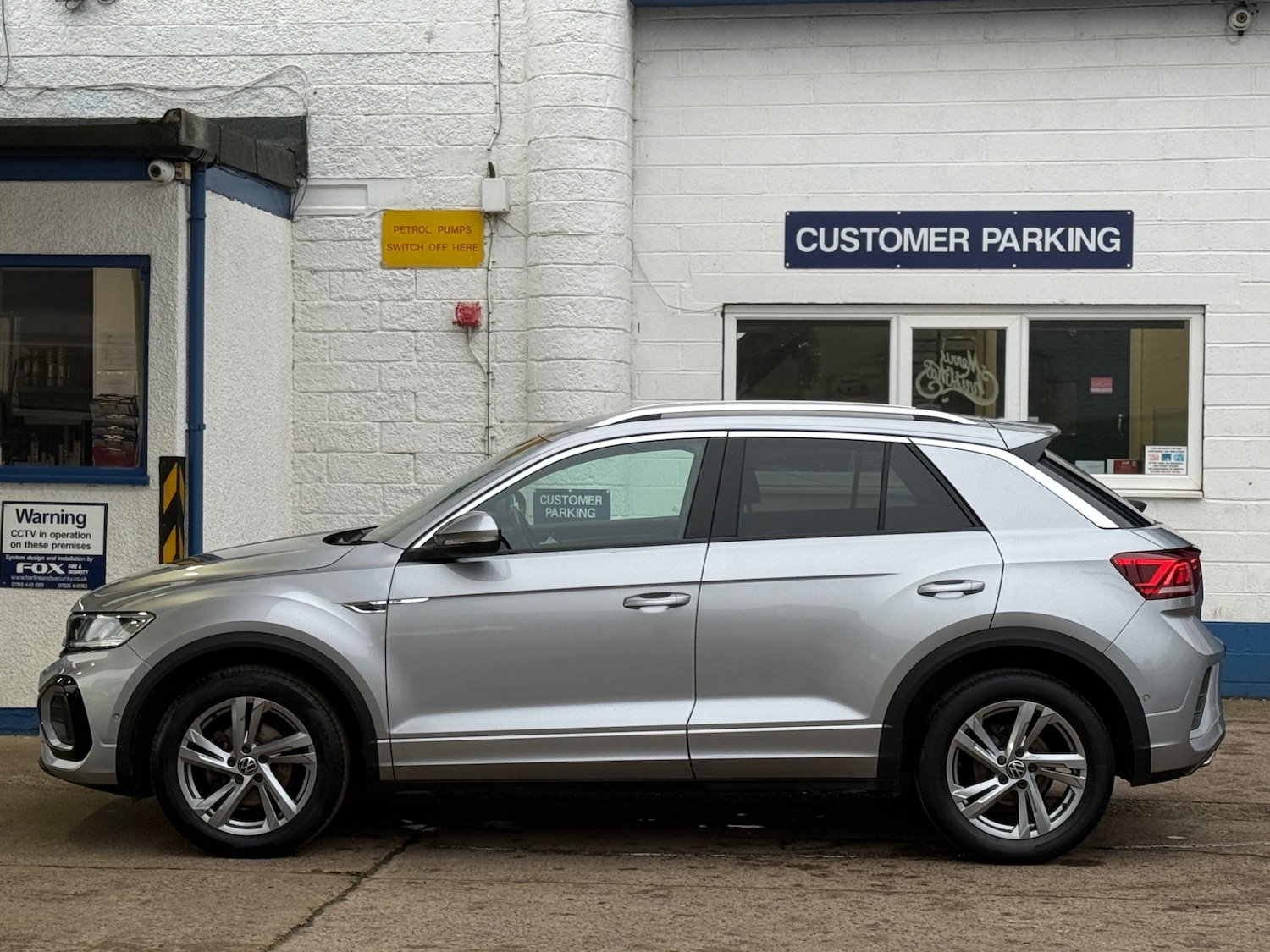 Used Volkswagen T-Roc 2022 for sale - 77001255: Photo 3