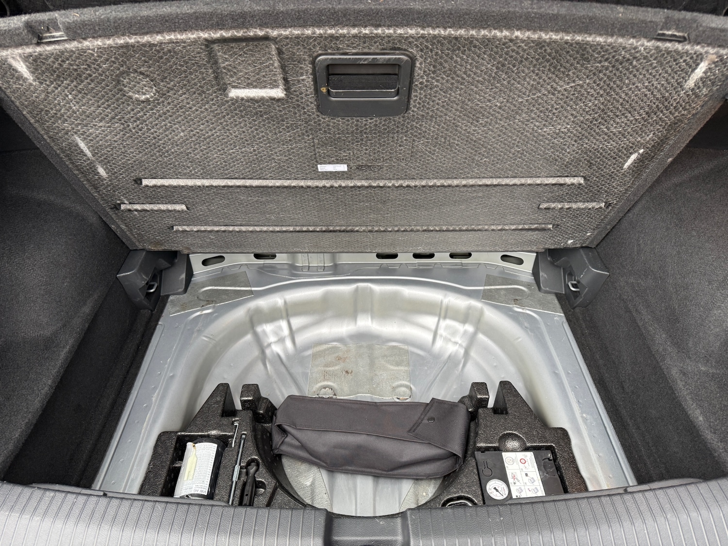 Used Volkswagen T-Roc 2022 for sale - 77001255: Photo 38