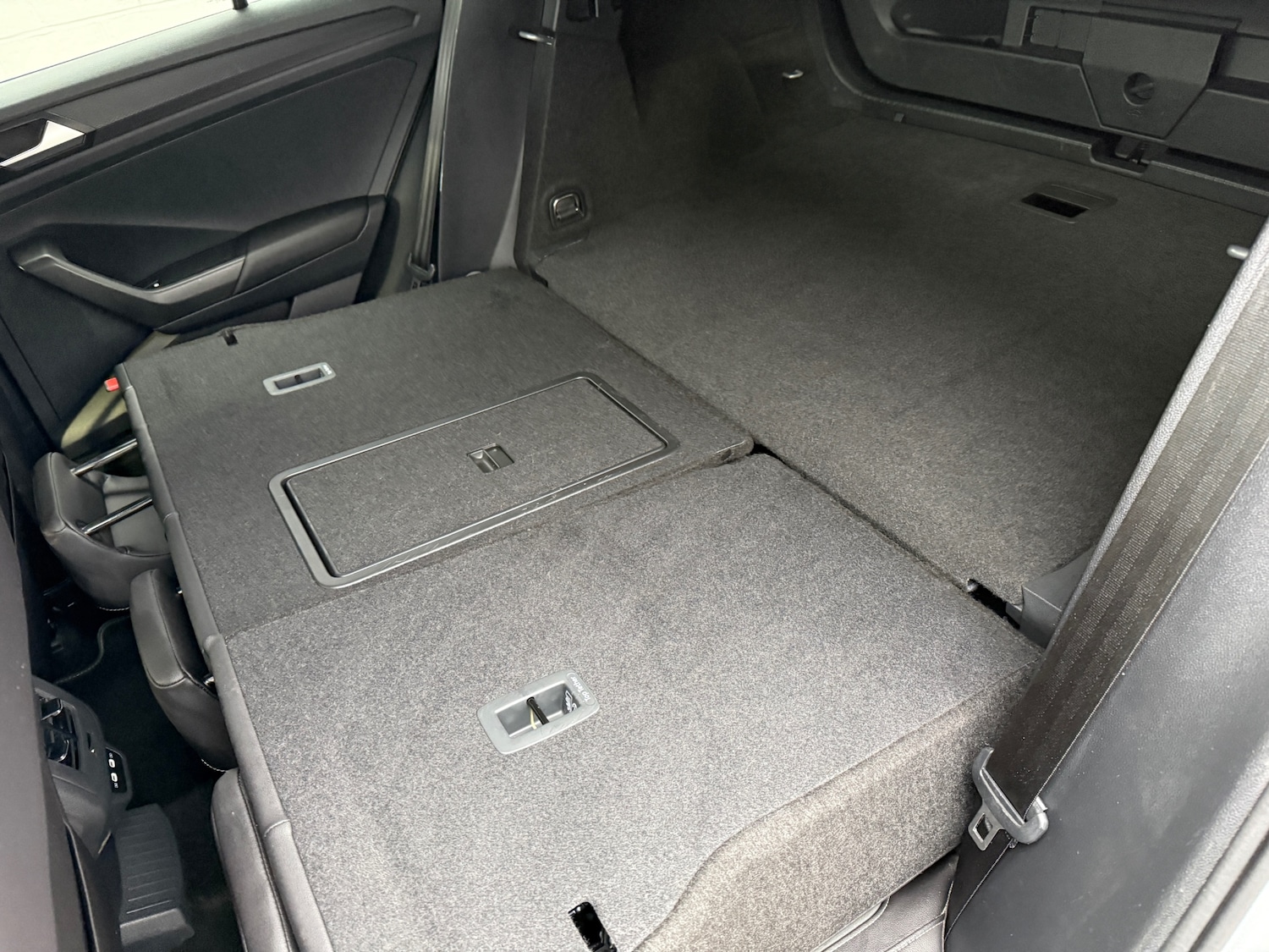 Used Volkswagen T-Roc 2022 for sale - 77001255: Photo 41