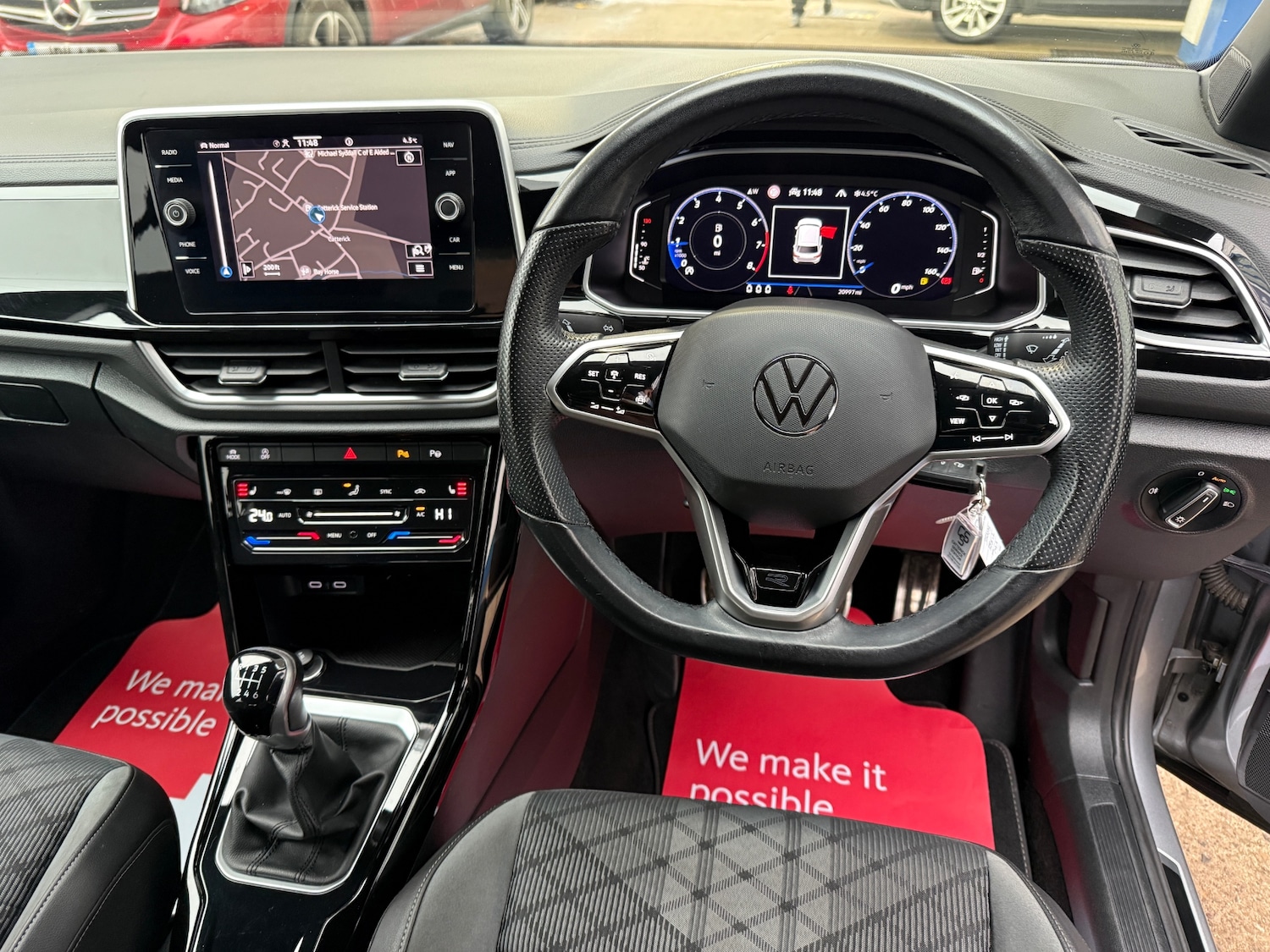 Used Volkswagen T-Roc 2022 for sale - 77001255: Photo 9