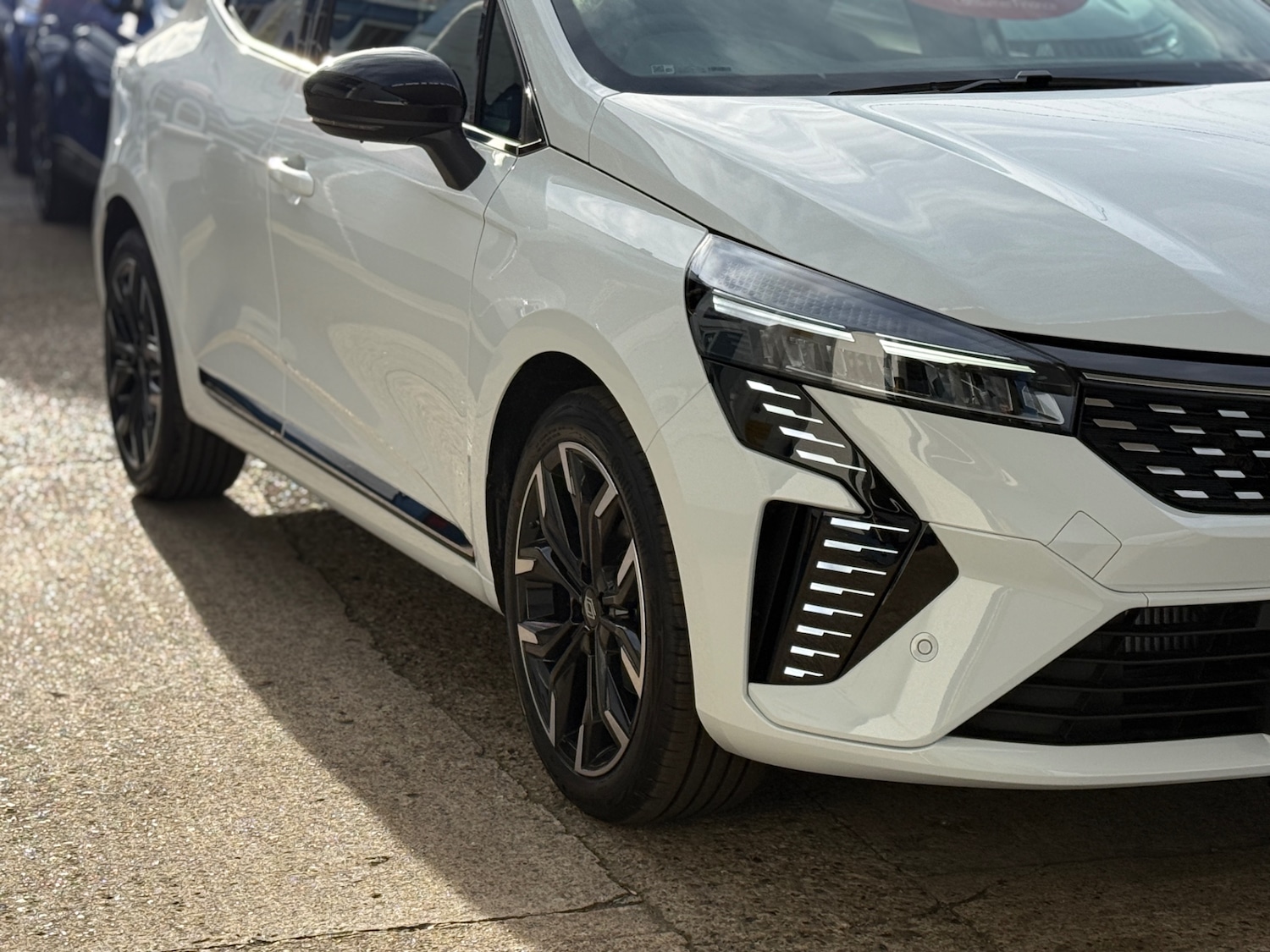 Used Renault Clio 2025 for sale - 76242844: Photo 12