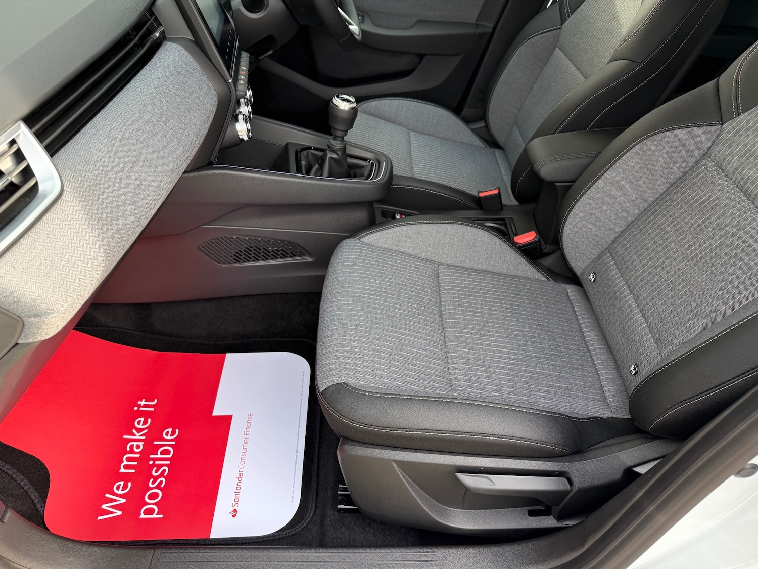 Used Renault Clio 2025 for sale - 76242844: Photo 49