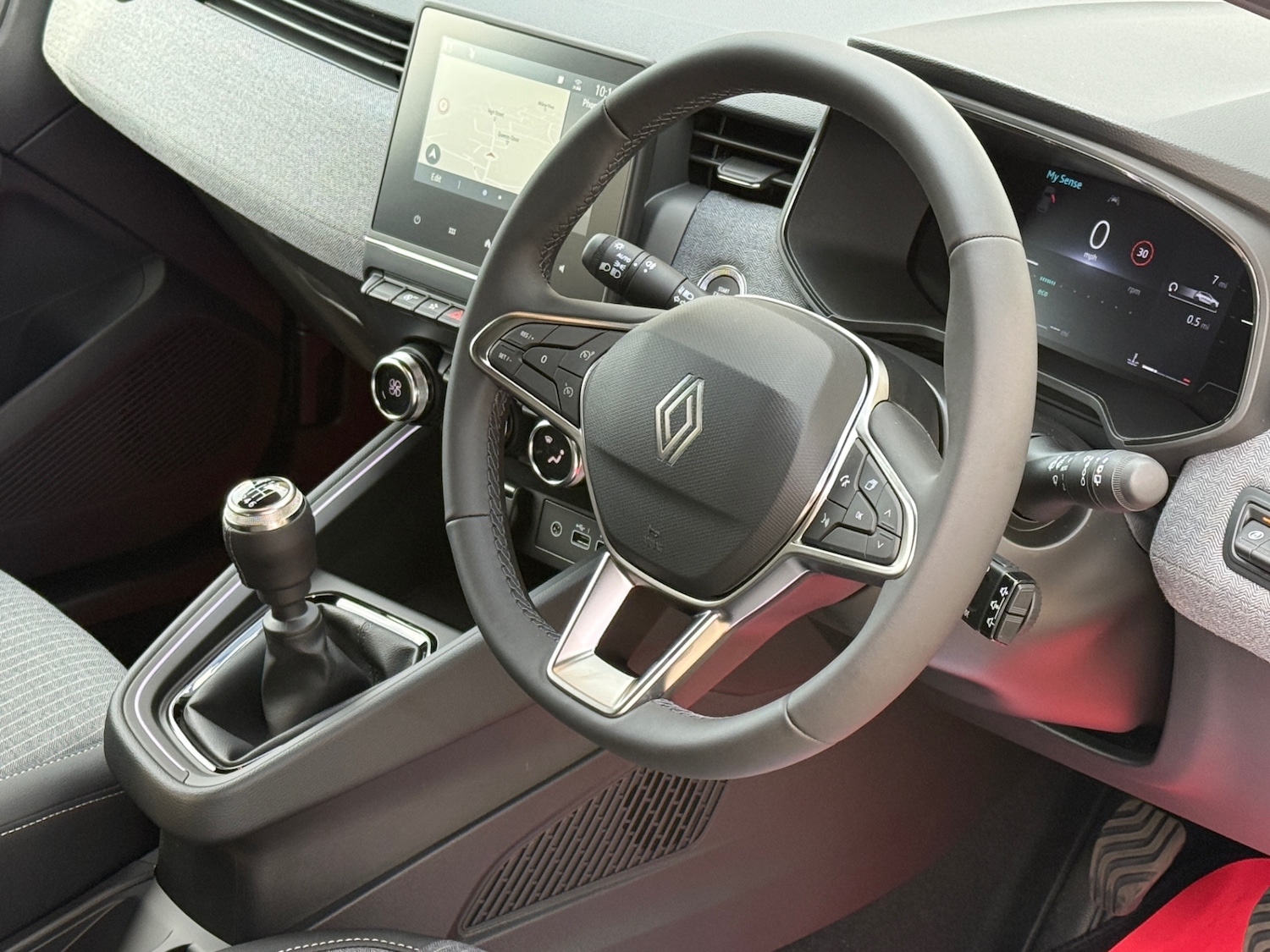 Used Renault Clio 2025 for sale - 76242844: Photo 55