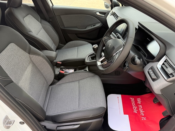 Used Renault Clio 2025 for sale - 76242844: Photo 57
