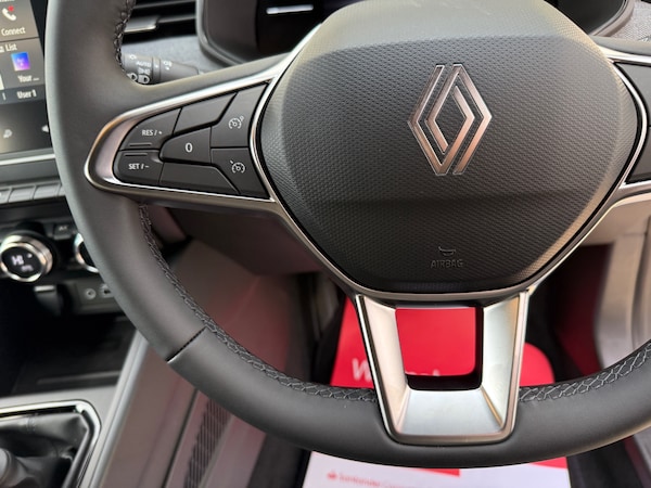 Used Renault Clio 2025 for sale - 76242844: Photo 62