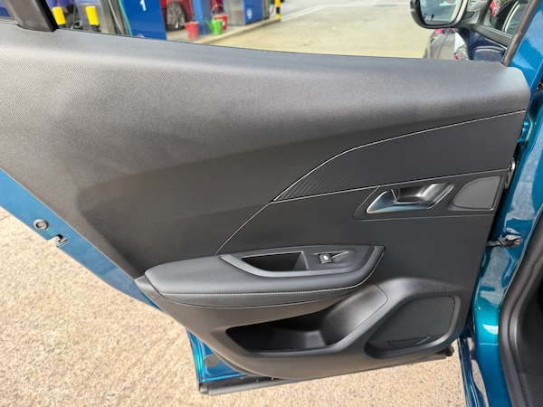 Used Peugeot 2008 2025 for sale - 76076641: Photo 48