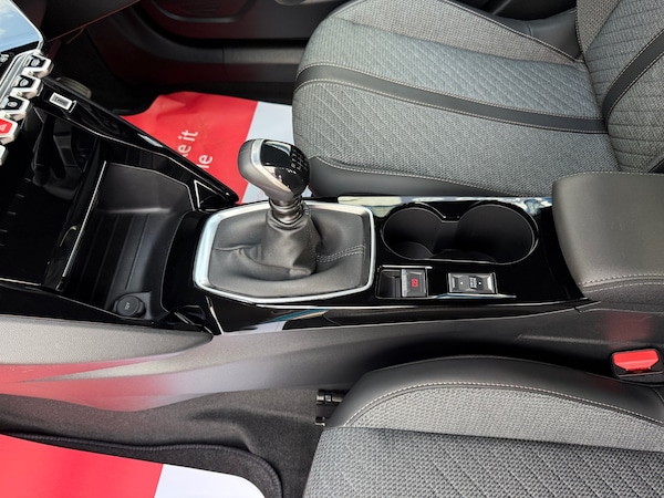 Used Peugeot 2008 2025 for sale - 76076641: Photo 55