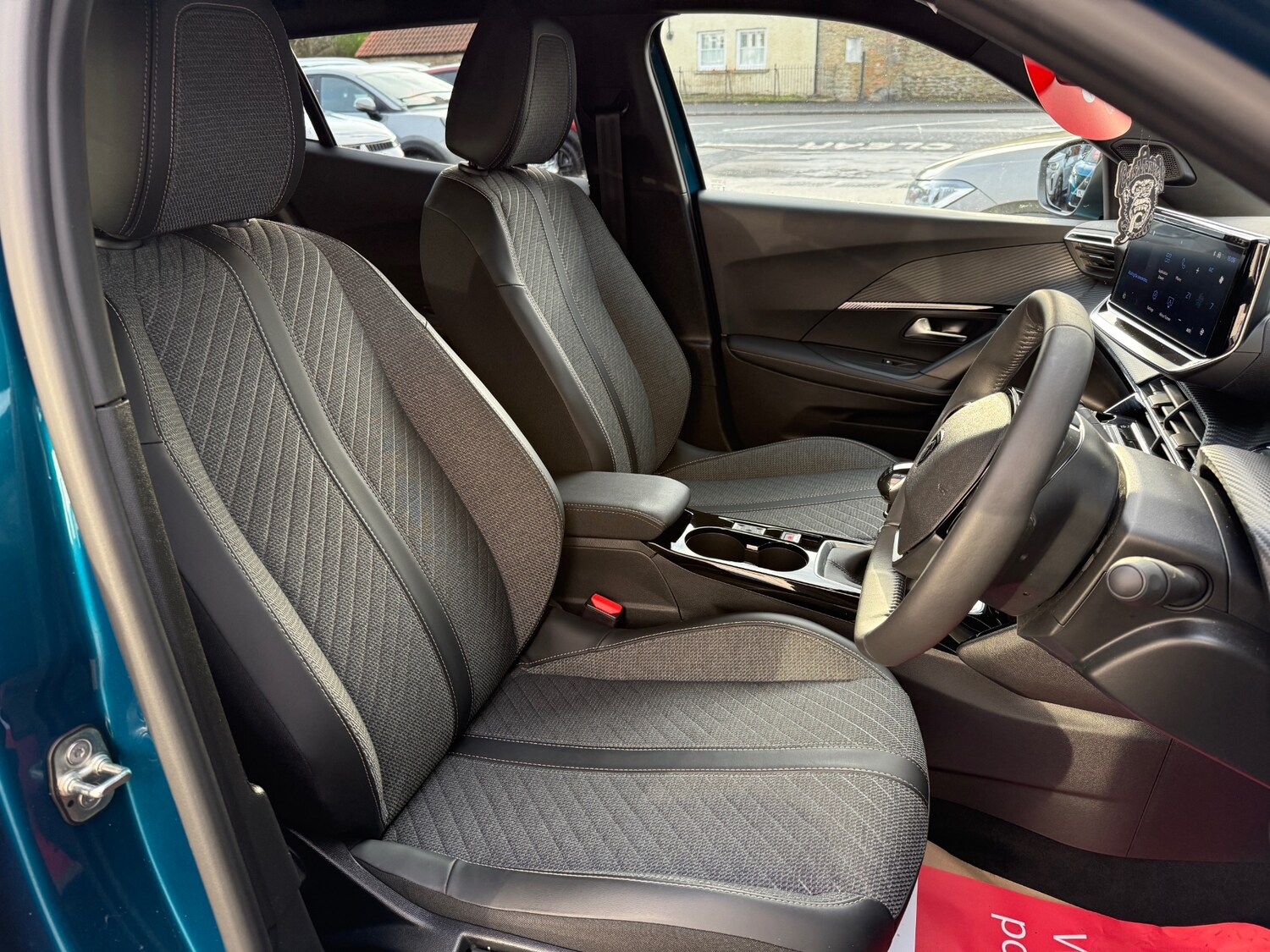 Used Peugeot 2008 2025 for sale - 76391178: Photo 57