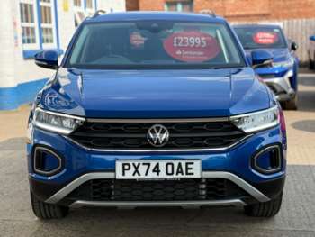 Used Volkswagen T-Roc 2024 for sale - 74745890: Photo