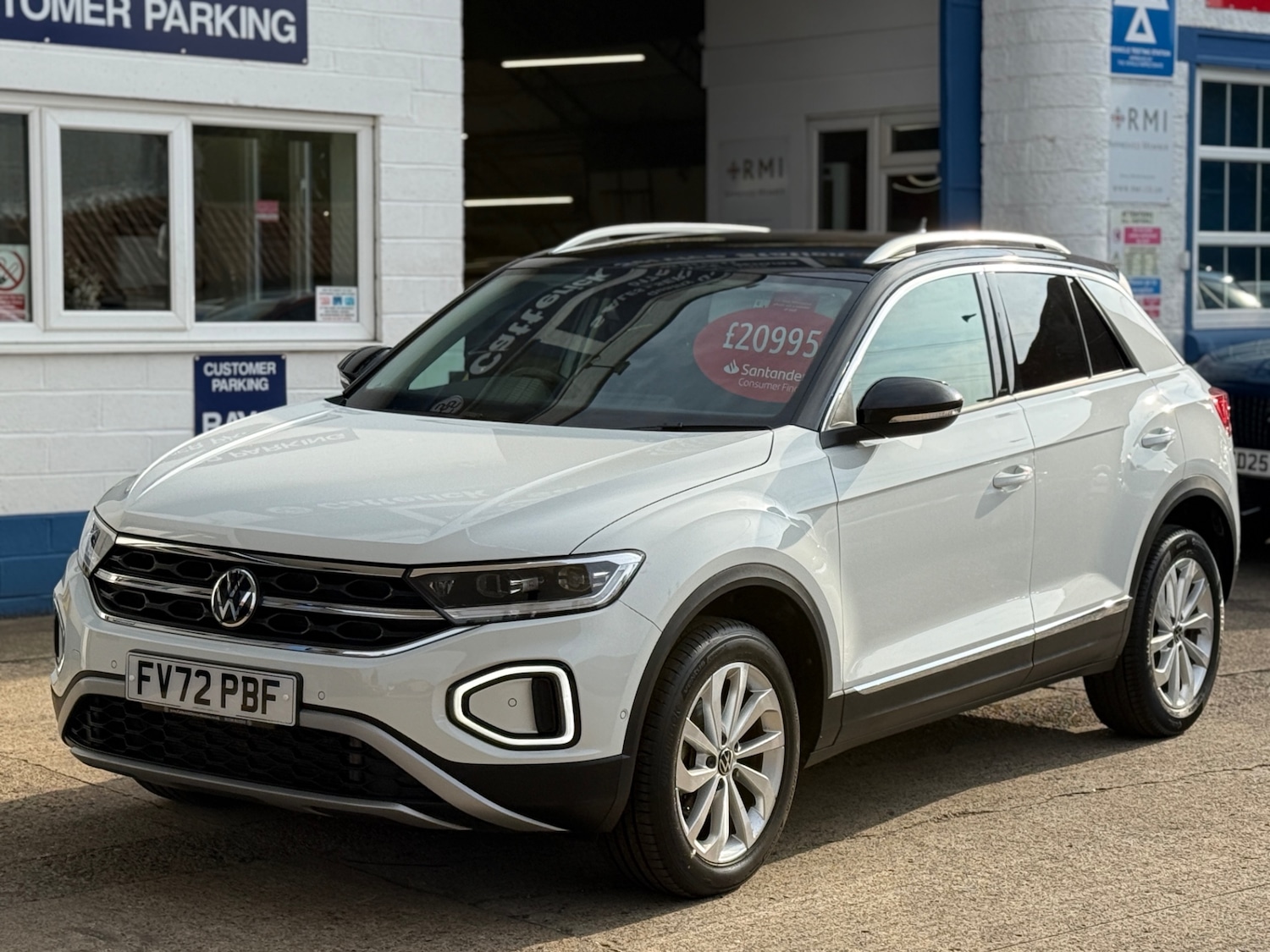 Used Volkswagen T-Roc 2022 for sale - 75726455: Photo 1