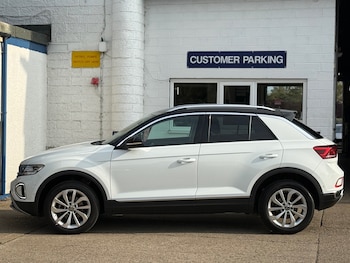 Used Volkswagen T-Roc 2022 for sale - 75726455: Photo