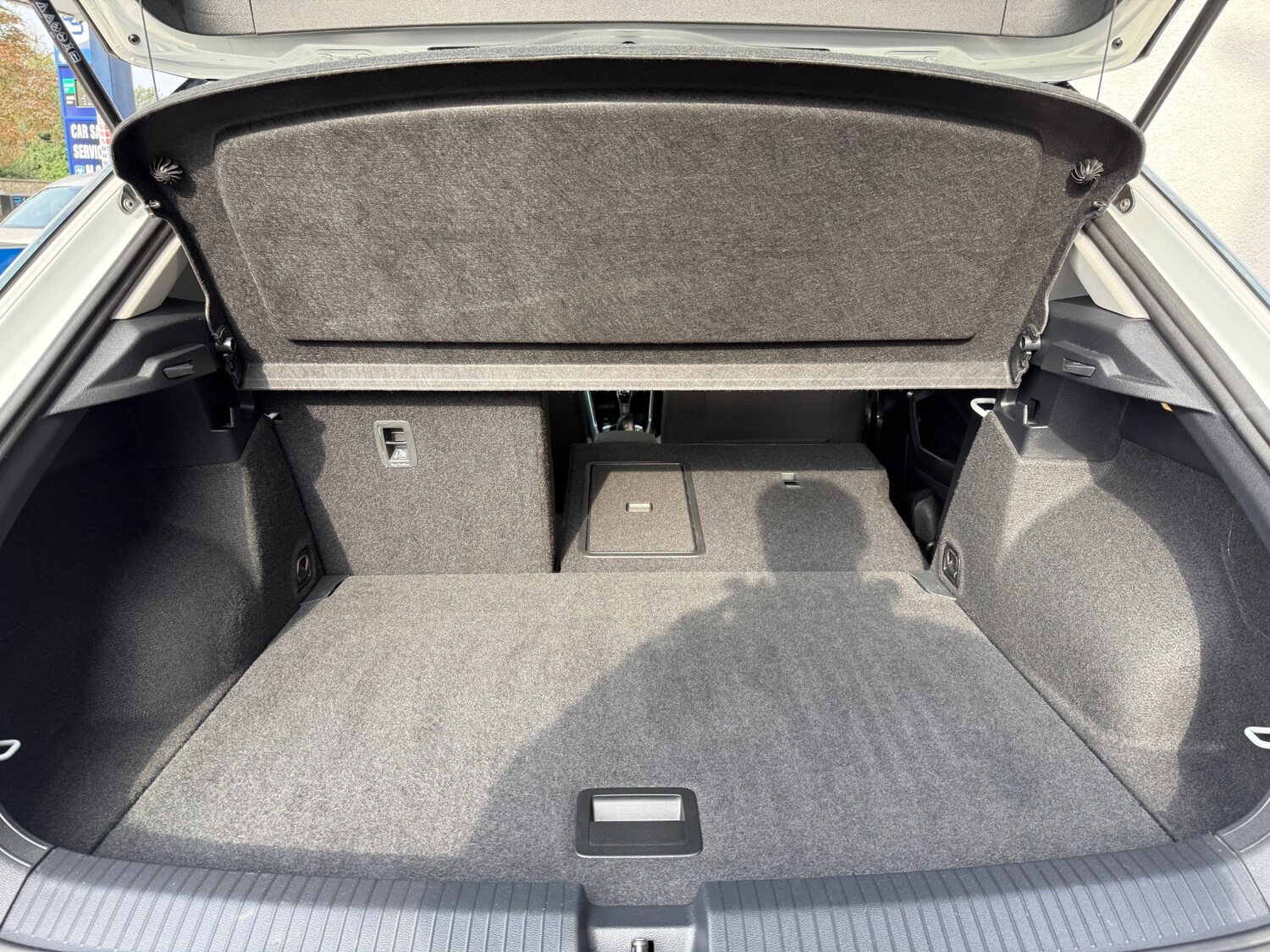 Used Volkswagen T-Roc 2022 for sale - 75726455: Photo 41