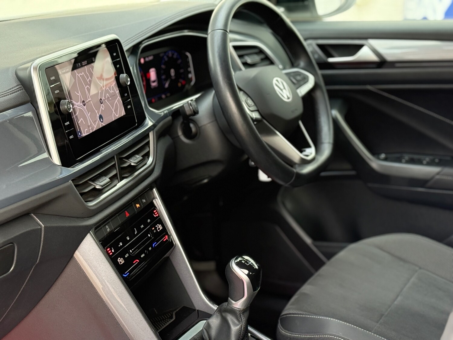 Used Volkswagen T-Roc 2022 for sale - 75726455: Photo 59