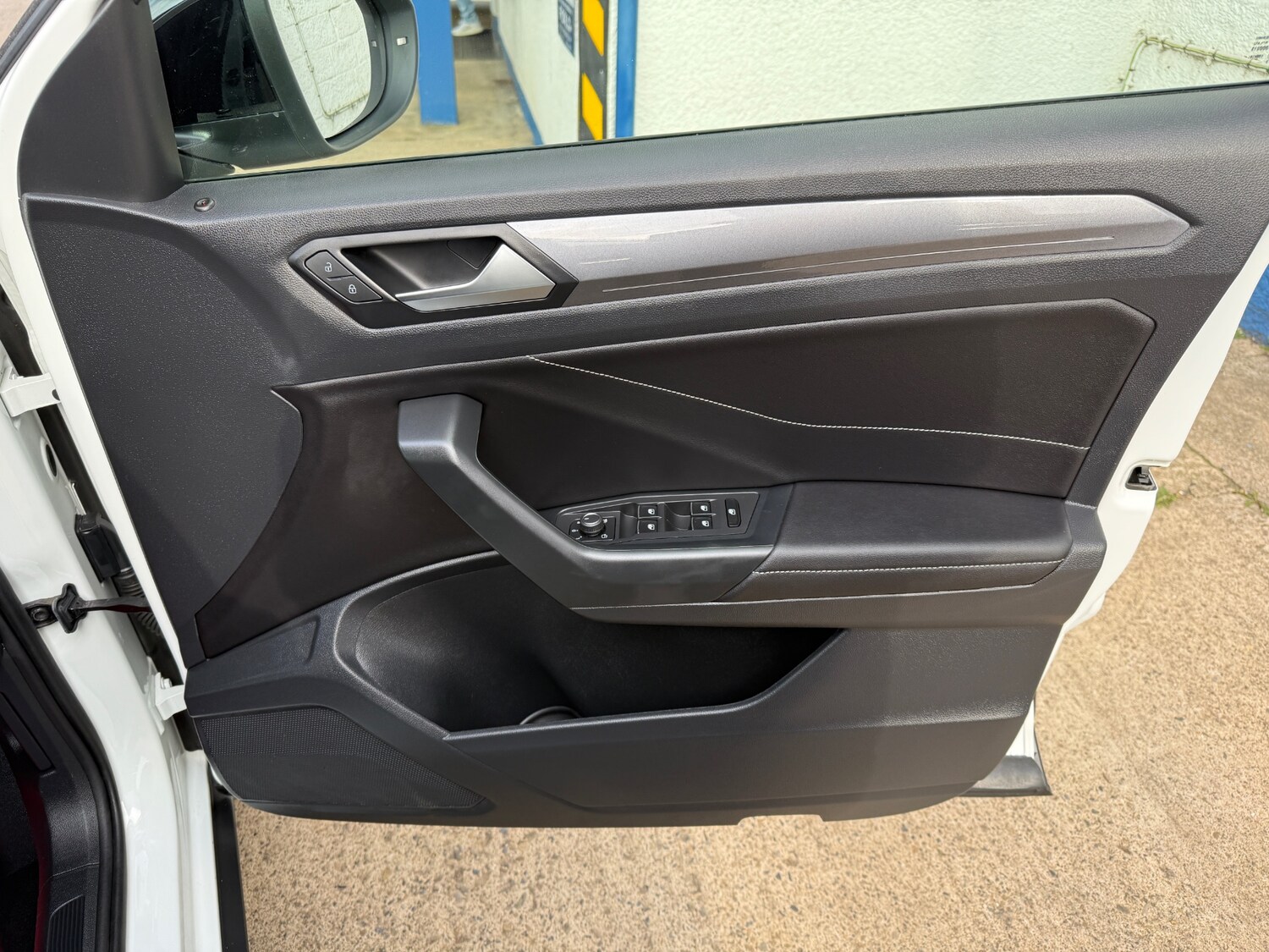 Used Volkswagen T-Roc 2022 for sale - 75726455: Photo 61