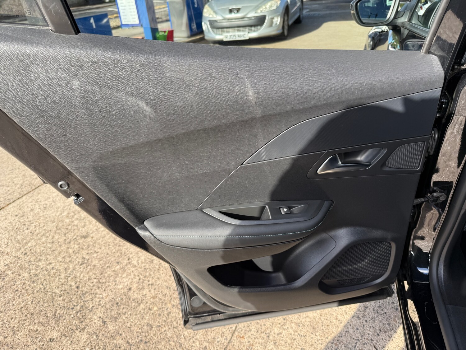 Used Peugeot 2008 2022 for sale - 75593248: Photo 49