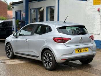 Used Renault Clio 2023 for sale - 74892808: Photo