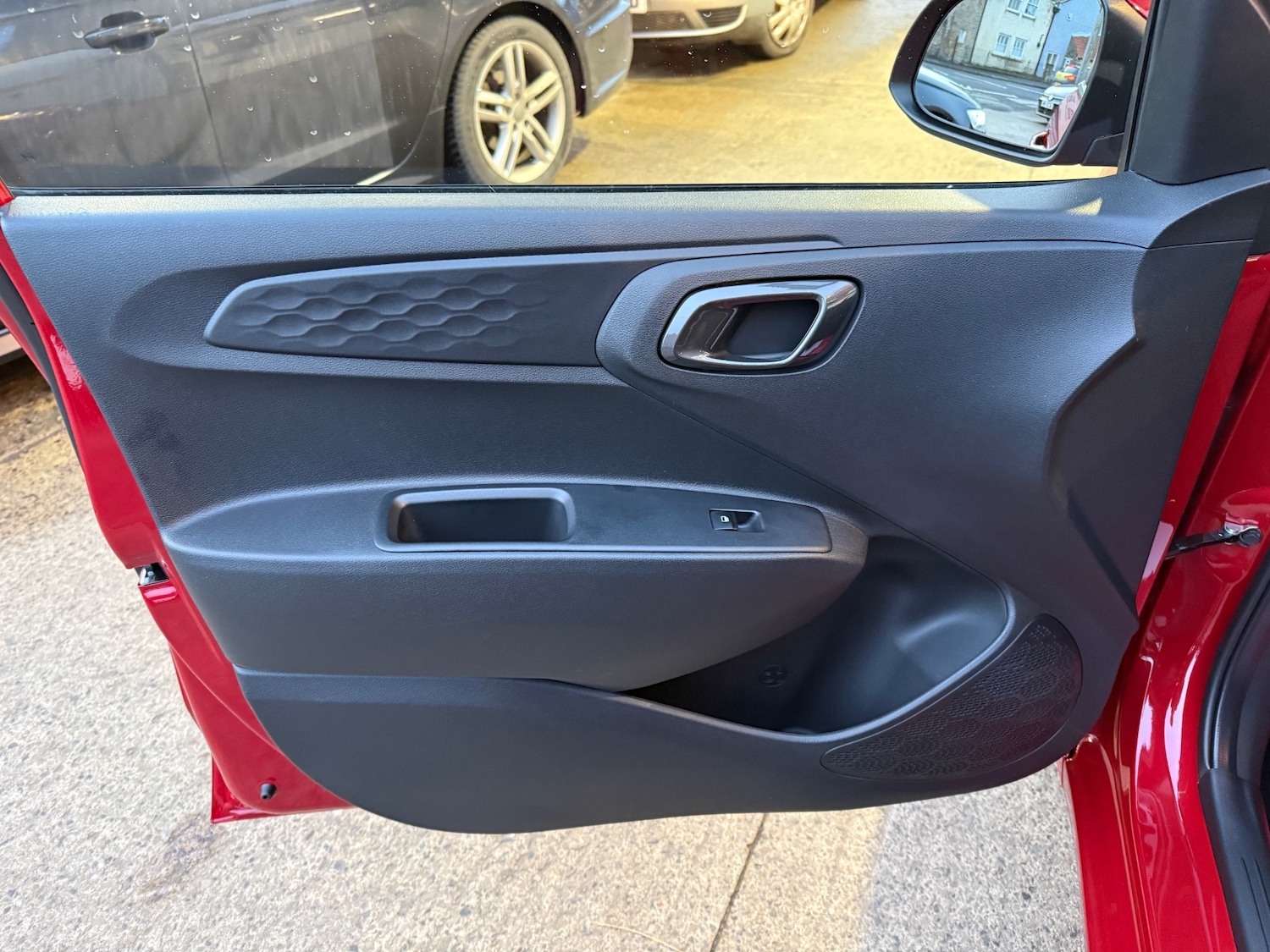 Used Hyundai i10 2025 for sale - 76650272: Photo 51