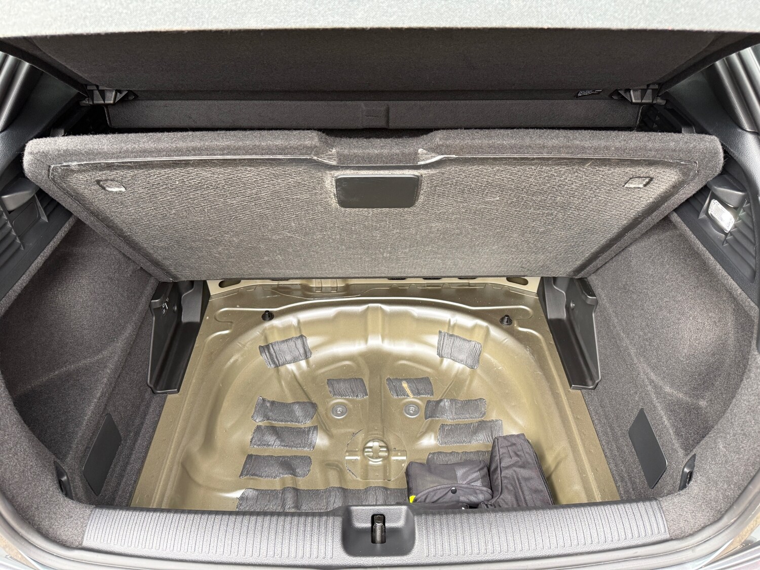 Used Audi Q2 2023 for sale - 76302518: Photo 40