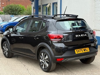Used Dacia Sandero Stepway 2025 for sale - 79384621: Photo