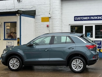 Used Volkswagen T-Roc 2025 for sale - 77477491: Photo