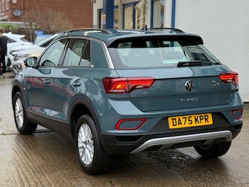 Used Volkswagen T-Roc 2025 for sale - 77477491: Photo
