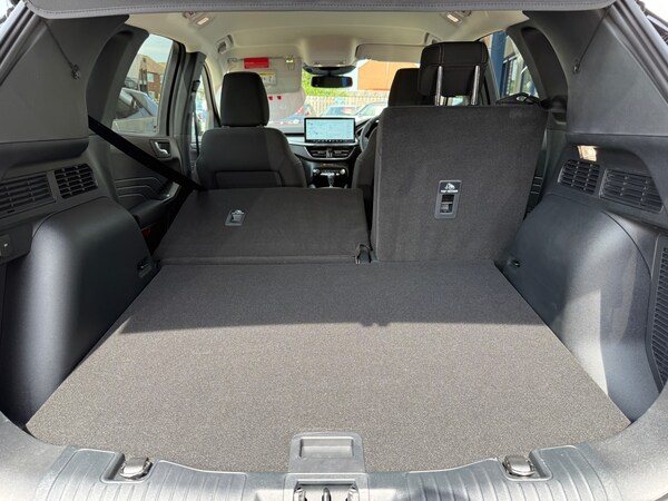 Used Ford Kuga 2025 for sale - 74941102: Photo 40