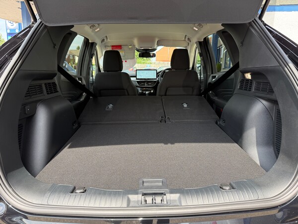 Used Ford Kuga 2025 for sale - 74941102: Photo 41