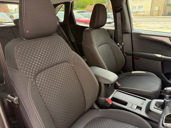 Used Ford Kuga 2025 for sale - 74941102: Photo 61