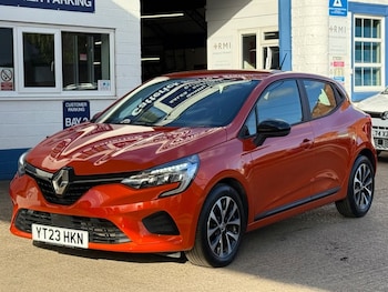 Used Renault Clio 2023 for sale - 78578142: Photo