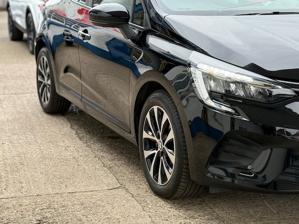 Used Renault Clio 2022 for sale - 76331159: Photo 12
