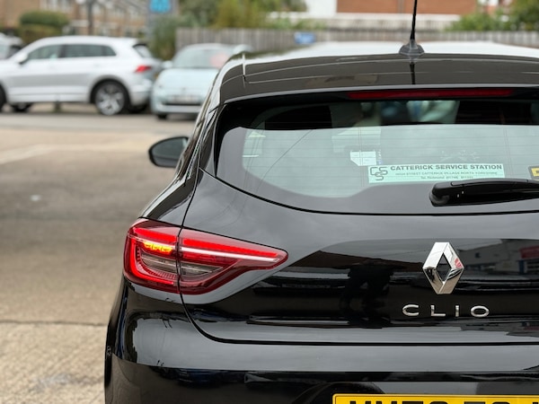 Used Renault Clio 2022 for sale - 76331159: Photo 29