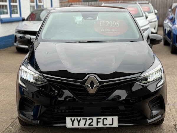 Used Renault Clio 2022 for sale - 76331159: Photo 2