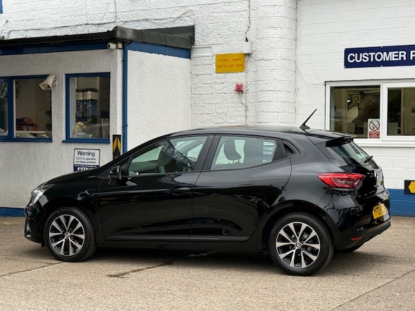 Used Renault Clio 2022 for sale - 76331159: Photo 3
