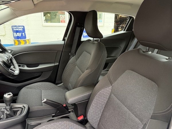 Used Renault Clio 2022 for sale - 76331159: Photo 52