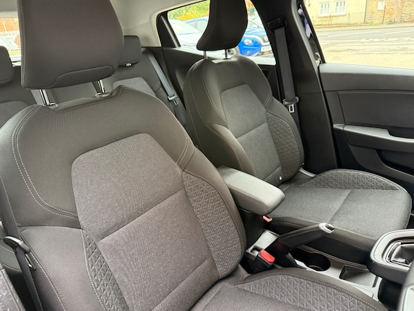 Used Renault Clio 2022 for sale - 76331159: Photo 60