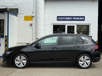 Used Volkswagen Golf 2025 for sale - 75536003: Photo
