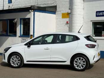 Used Renault Clio 2025 for sale - 74102076: Photo