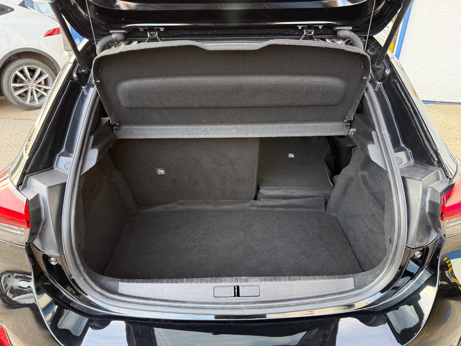 Used Vauxhall Corsa 2023 for sale - 76076532: Photo 41