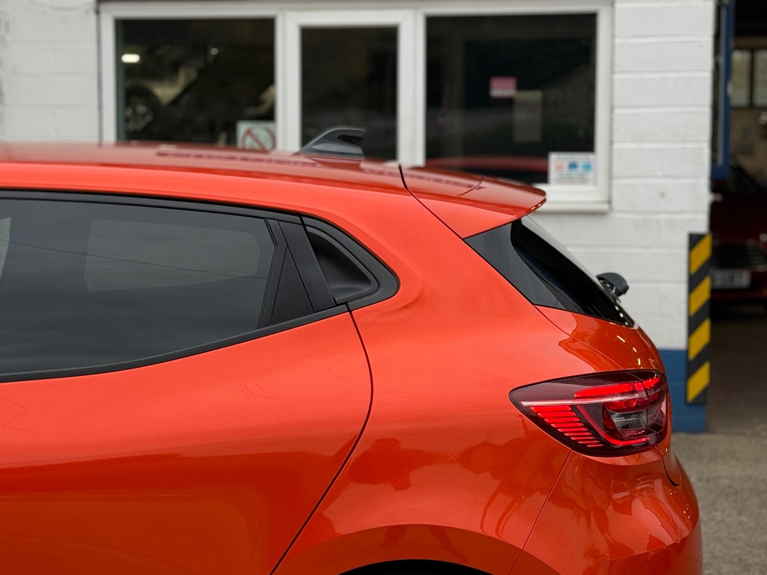 Used Renault Clio 2023 for sale - 76329864: Photo 25