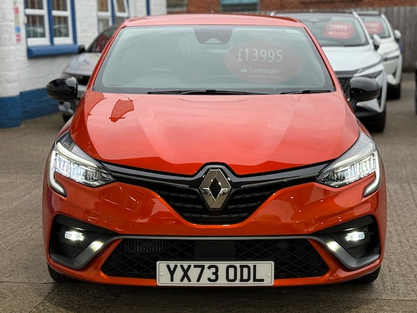 Used Renault Clio 2023 for sale - 76329864: Photo 2