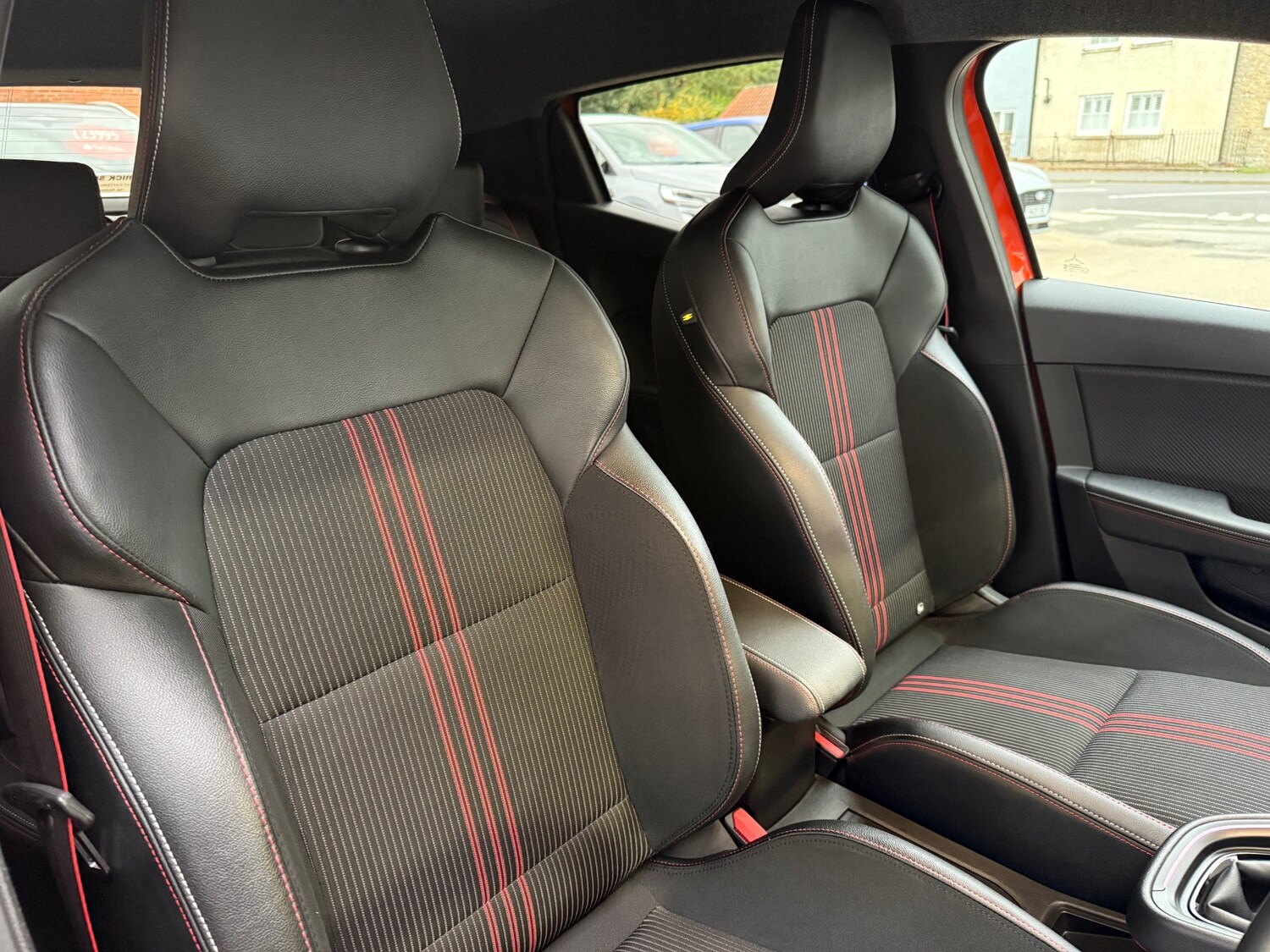 Used Renault Clio 2023 for sale - 76329864: Photo 61