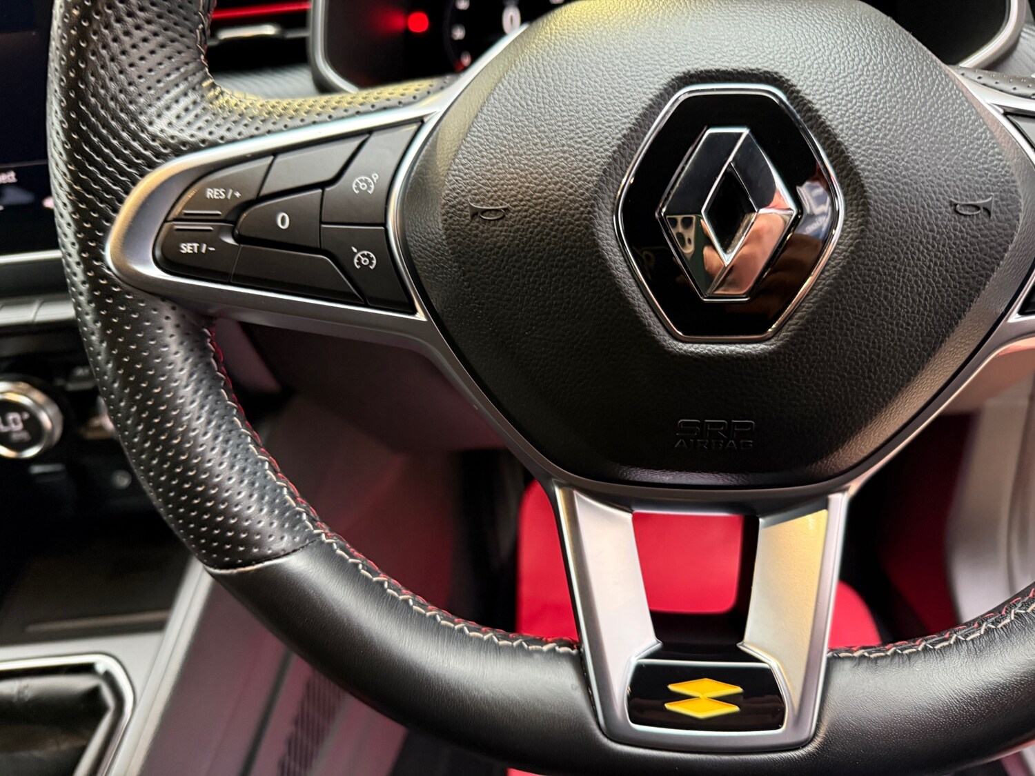 Used Renault Clio 2023 for sale - 76329864: Photo 65