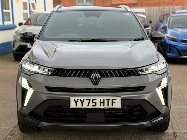 Used Renault Captur 2025 for sale - 76197112: Photo 2