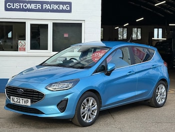 2022 (22) - 1.0 EcoBoost Titanium 5dr, UNDER 8300 MILES, FULL SERVICE HISTORY,