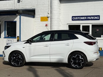 Used Vauxhall Grandland 2023 for sale - 76242801: Photo 3