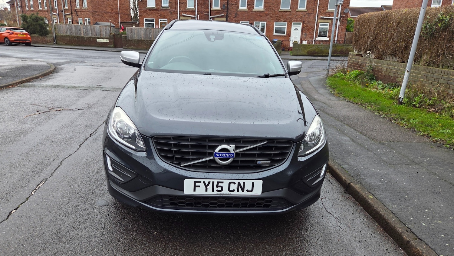 Used Volvo XC60 2015 for sale - 76919229: Photo 2