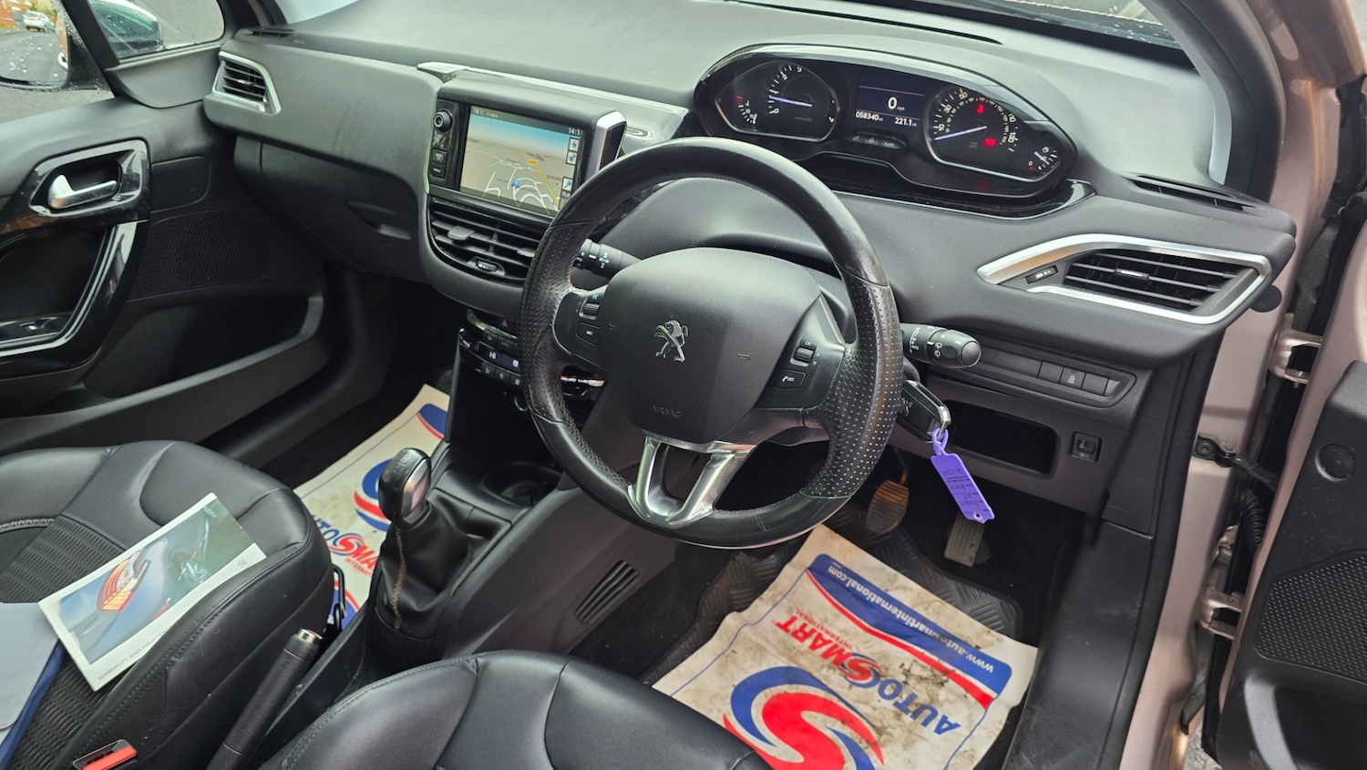 Used Peugeot 208 2013 for sale - 76129389: Photo 14