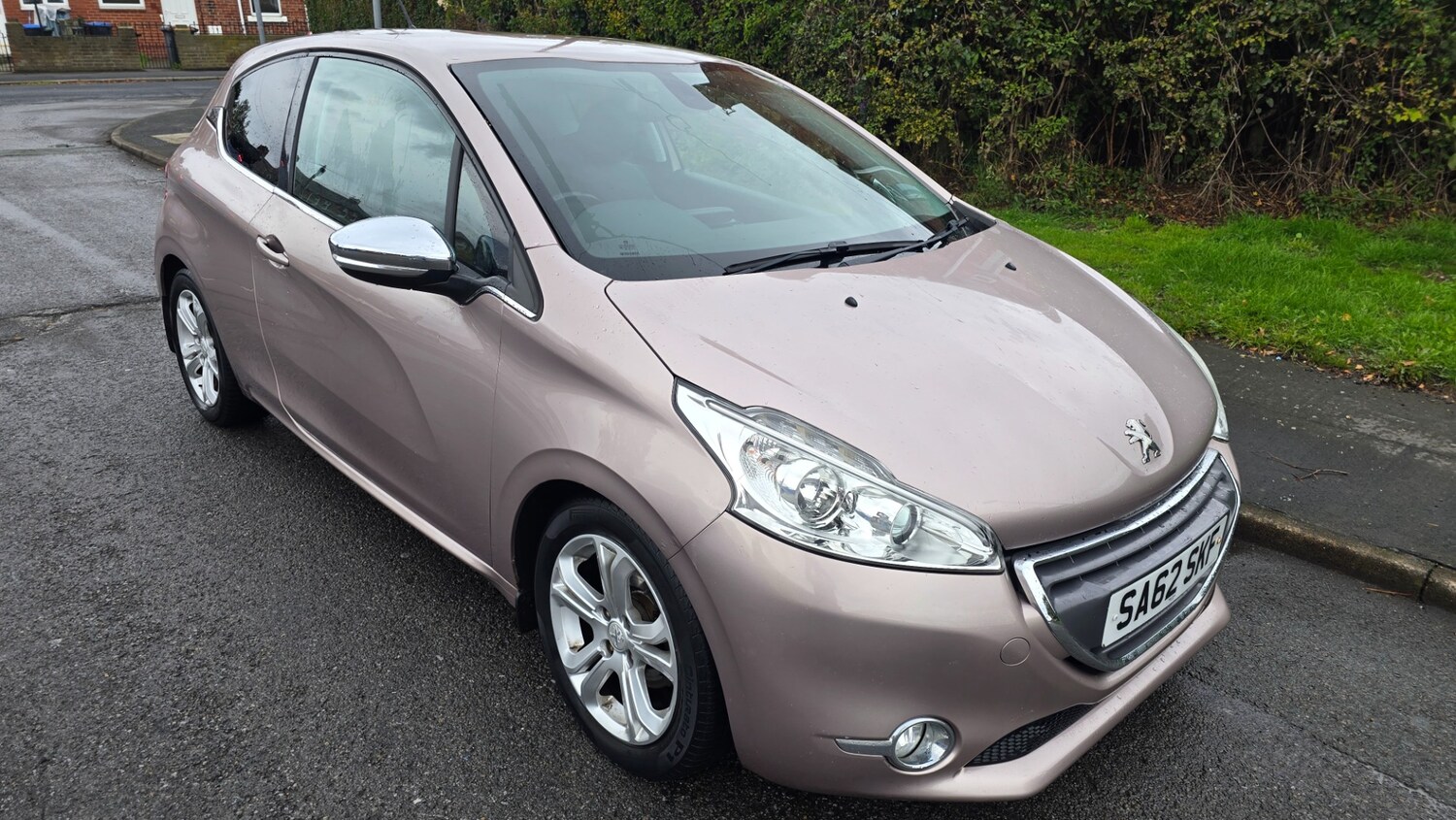 Used Peugeot 208 2013 for sale - 76129389: Photo 3